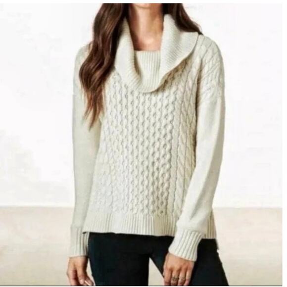 American Eagle All Around Cableknit Sweater Size Medium Boxy Fisherman Mock Neck - Picture 1 of 10